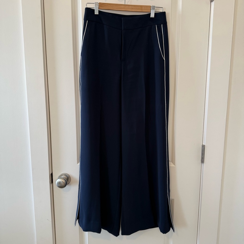 Petite! Banana Republic Navy Wide-Leg Trousers Size 6P | White Trim | Slit Hem